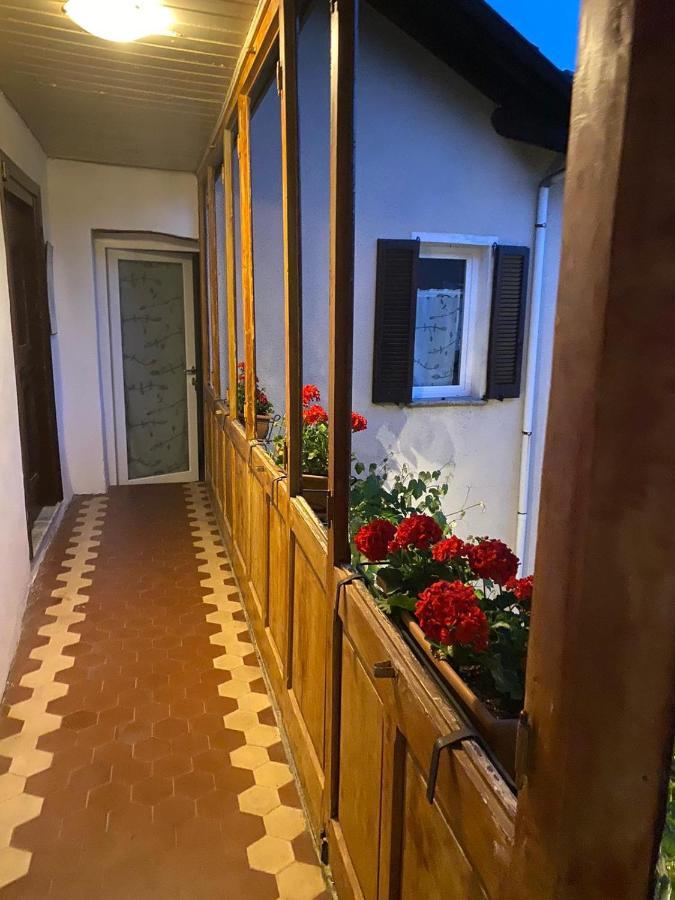 Casa Olmi Dependance Lejlighed Castiglione dʼIntelvi Eksteriør billede