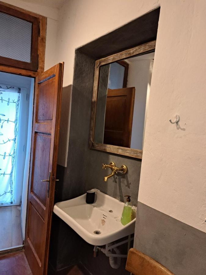 Casa Olmi Dependance Lejlighed Castiglione dʼIntelvi Eksteriør billede