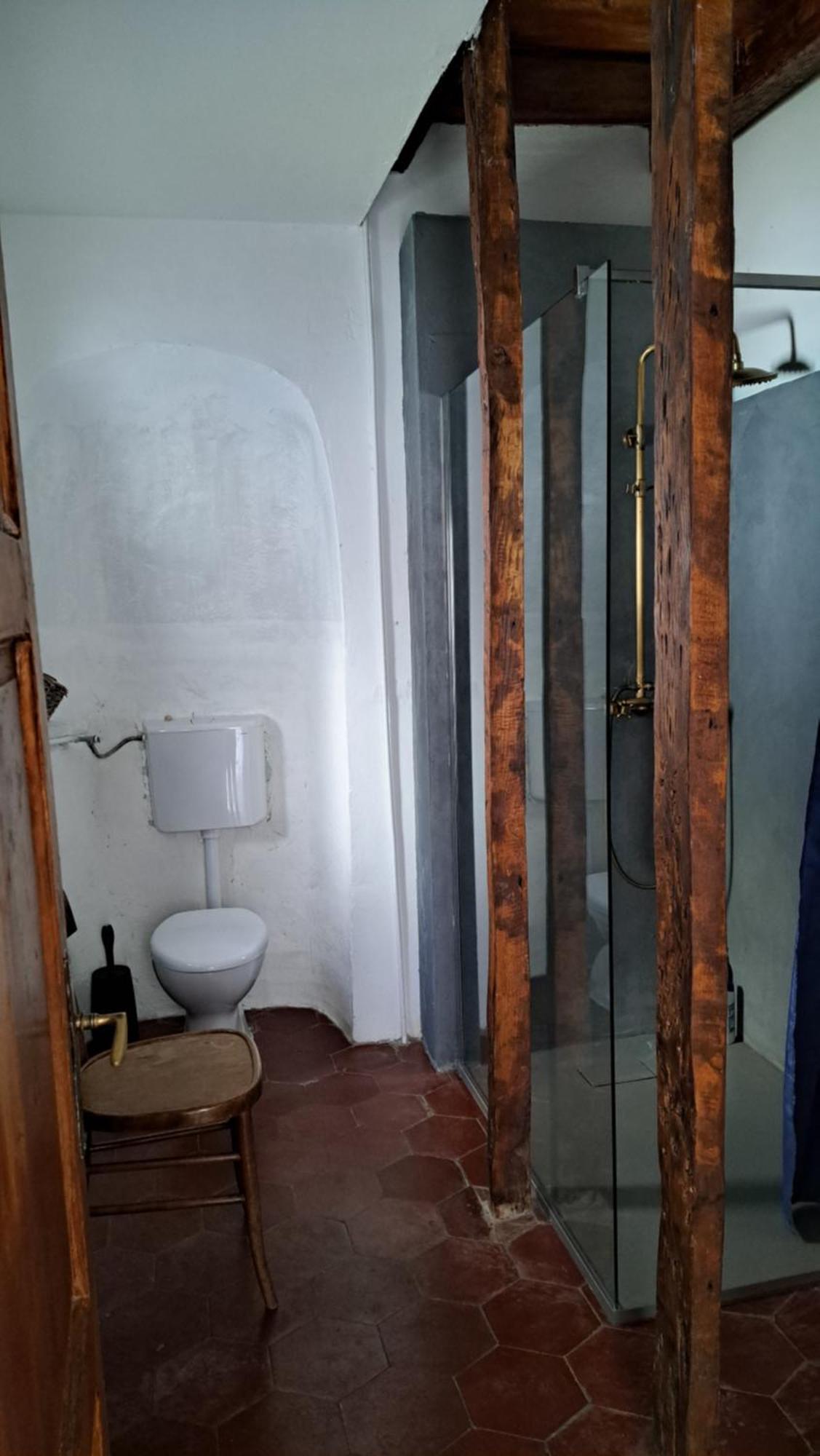 Casa Olmi Dependance Lejlighed Castiglione dʼIntelvi Værelse billede